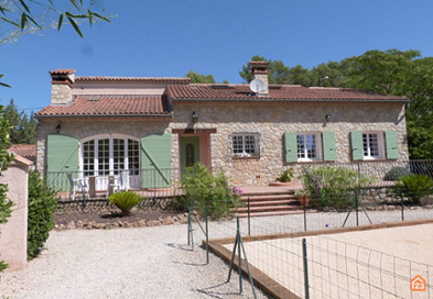 Gareoult - Provencal villaQuiet and private setting,for sale Var
